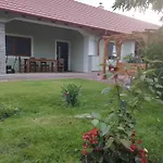 Goenyuei Alom Kucko شقة *