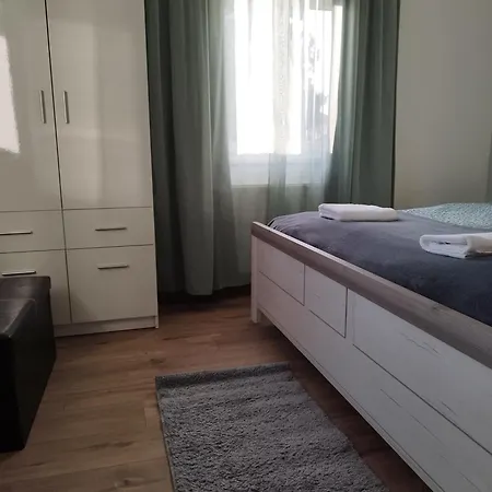 公寓 Goenyuei Alom Kucko Gönyů