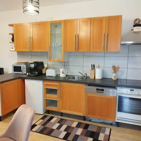 Apartment Goenyuei Alom Kucko