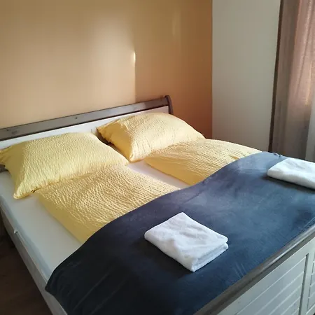 Apartment Goenyuei Alom Kucko *