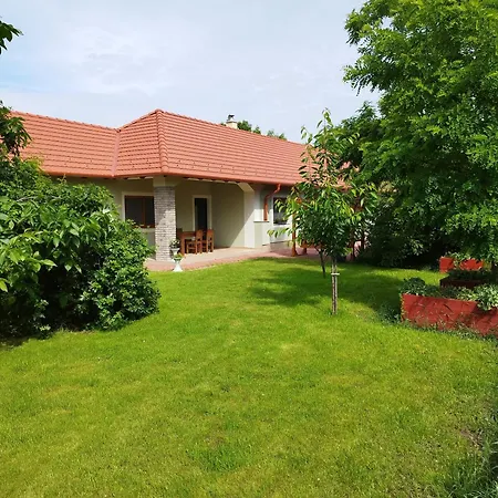 شقة Goenyuei Alom Kucko Gönyů